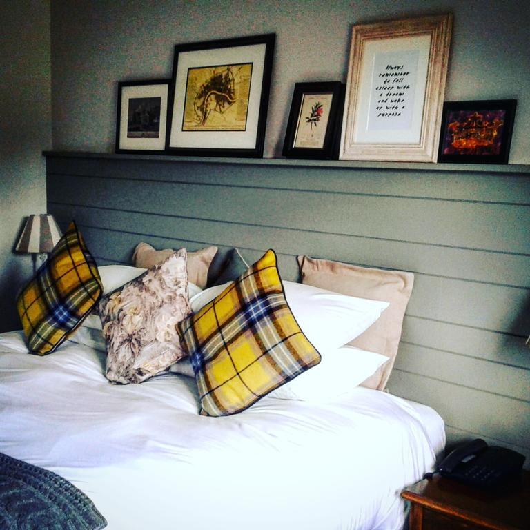Crown Hotel Chertsey Rum bild